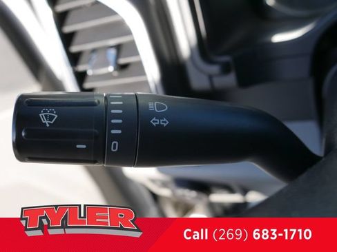 Used 2018 Ford F150 XLT w/ Equipment Group 302A Luxury AWD/4WD image 22