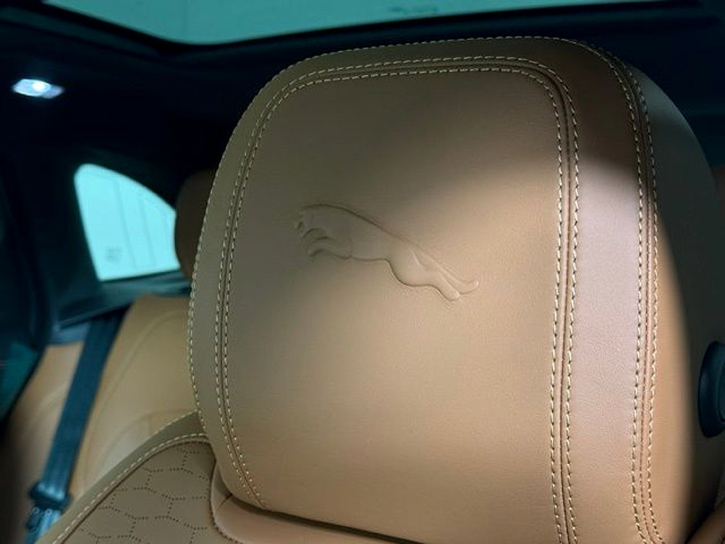 New 2026 Jaguar F-PACE R-Dynamic S AWD/4WD image 30