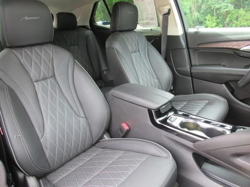 Used 2023 Buick Envision Avenir FWD image 9