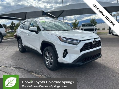 Used 2025 Toyota RAV4 XLE image 1