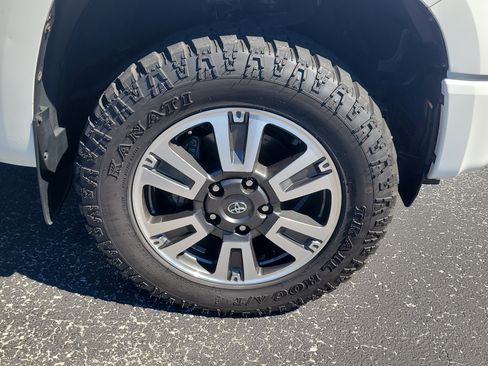 Used 2018 Toyota Tundra SR5 w/ TRD Sport Package image 10