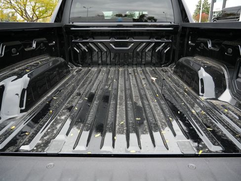 New 2026 GMC Sierra EV Elevation image 7