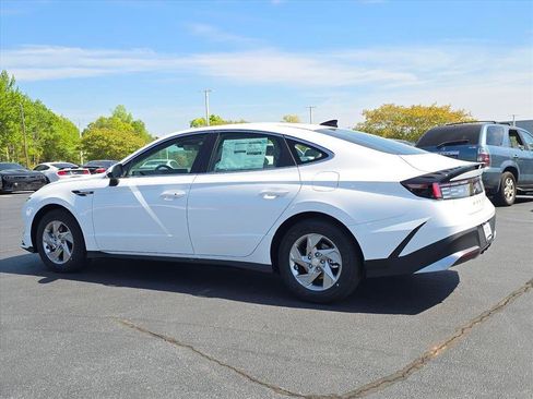 New 2026 Hyundai Sonata SE FWD image 5