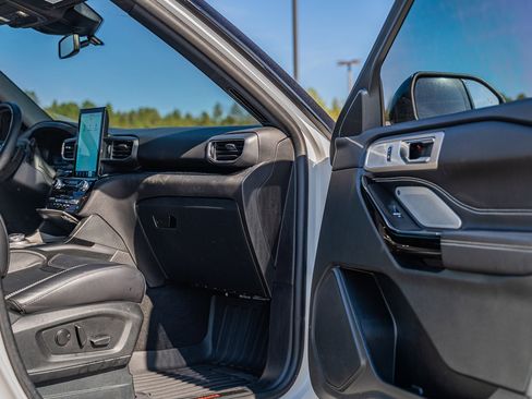 Certified 2024 Ford Explorer ST w/ Equipment Group 401A image 12