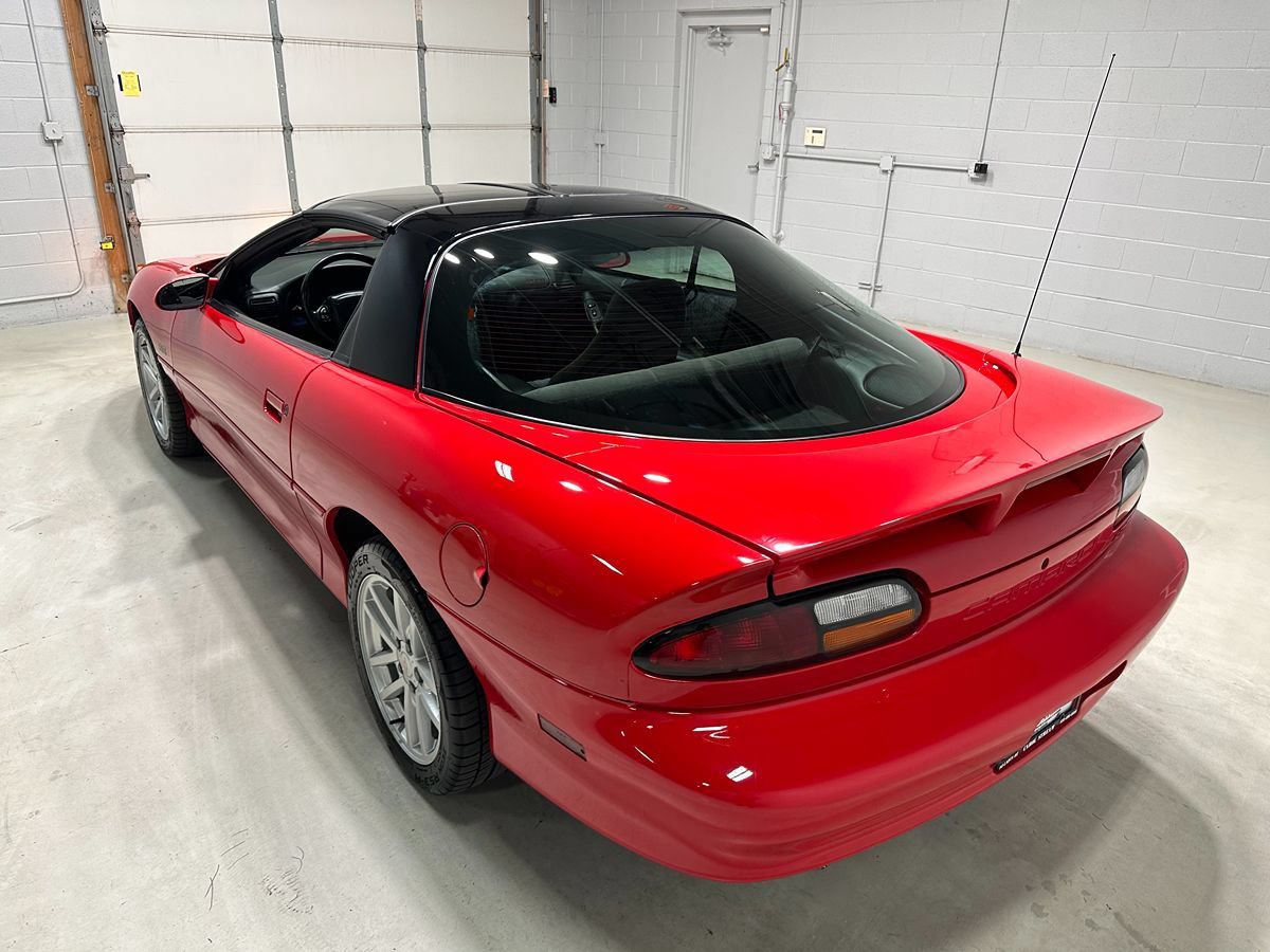 Used 2002 Chevrolet Camaro Z28 w/ SS Performance/Appearance Pkg RWD image 22