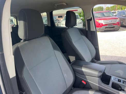 Used 2018 Ford Escape SE w/ SE Sync 3 Package FWD image 24