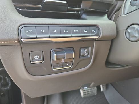 Certified 2024 Cadillac Escalade Sport w/ Touring Package AWD/4WD image 20