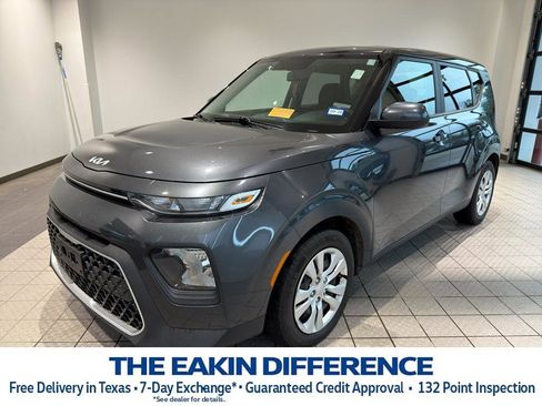 Used 2022 Kia Soul LX FWD image 1