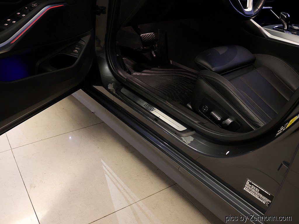 Certified 2022 BMW 330i xDrive Sedan AWD/4WD image 25
