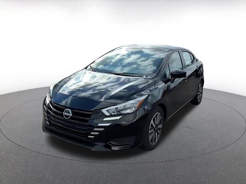 Used 2025 Nissan Versa SV image 7