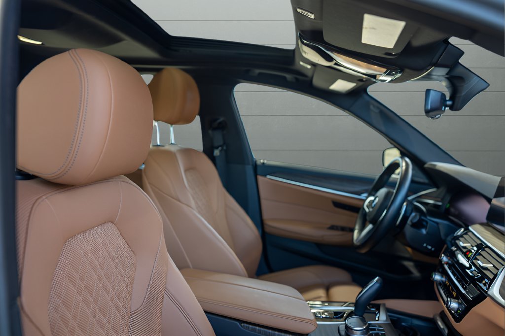 Used 2023 BMW 530i w/ M Sport Package RWD image 61