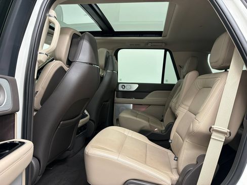 Certified 2023 Lincoln Navigator Reserve AWD/4WD image 21
