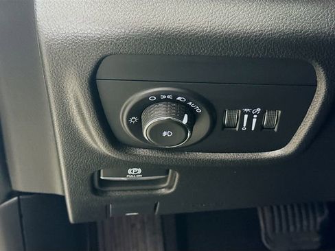 Used 2024 Jeep Grand Cherokee L Limited image 10