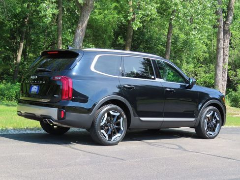 Certified 2025 Kia Telluride S AWD/4WD image 3