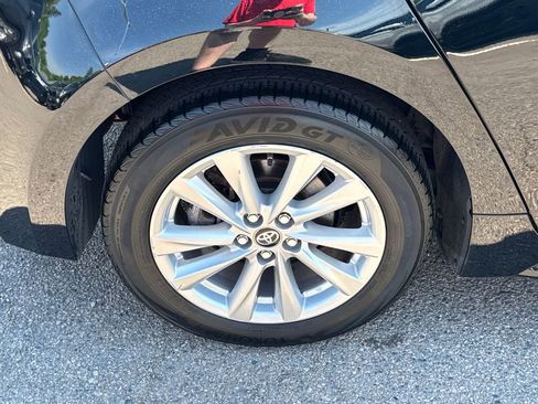 Used 2025 Toyota Corolla SE w/ SE Package FWD image 41