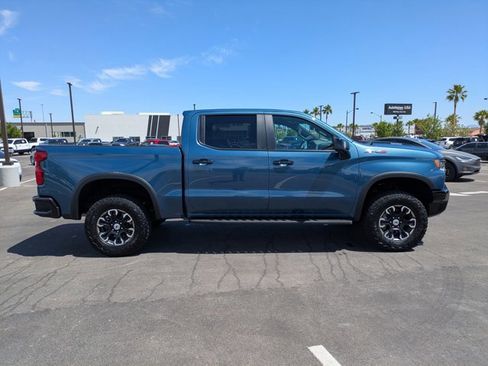 Used 2024 Chevrolet Silverado 1500 ZR2 w/ Technology Package AWD/4WD image 4