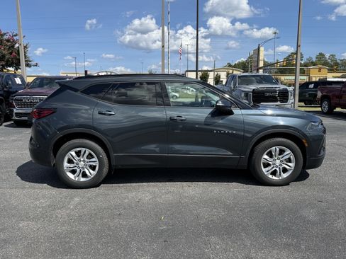 Used 2019 Chevrolet Blazer LT w/ Sound & Technology Package FWD image 12