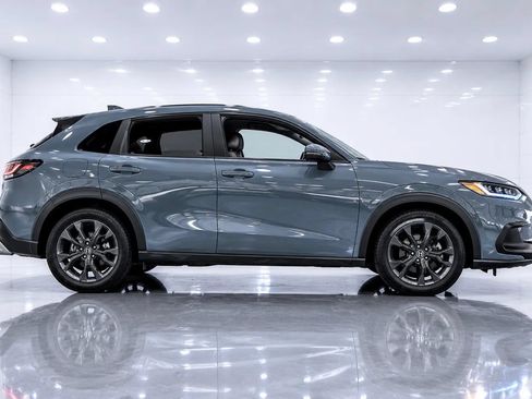 Used 2023 Honda HR-V Sport image 6