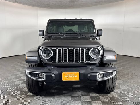Certified 2025 Jeep Wrangler Unlimited Sahara AWD/4WD image 2