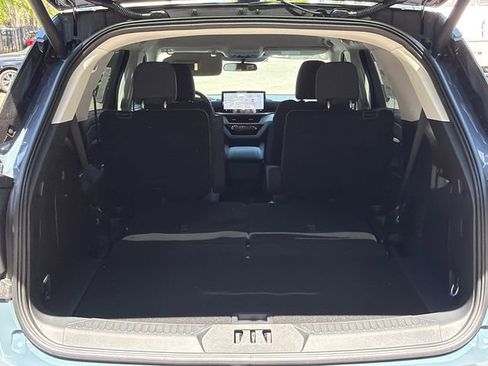 New 2026 Ford Explorer Active image 18