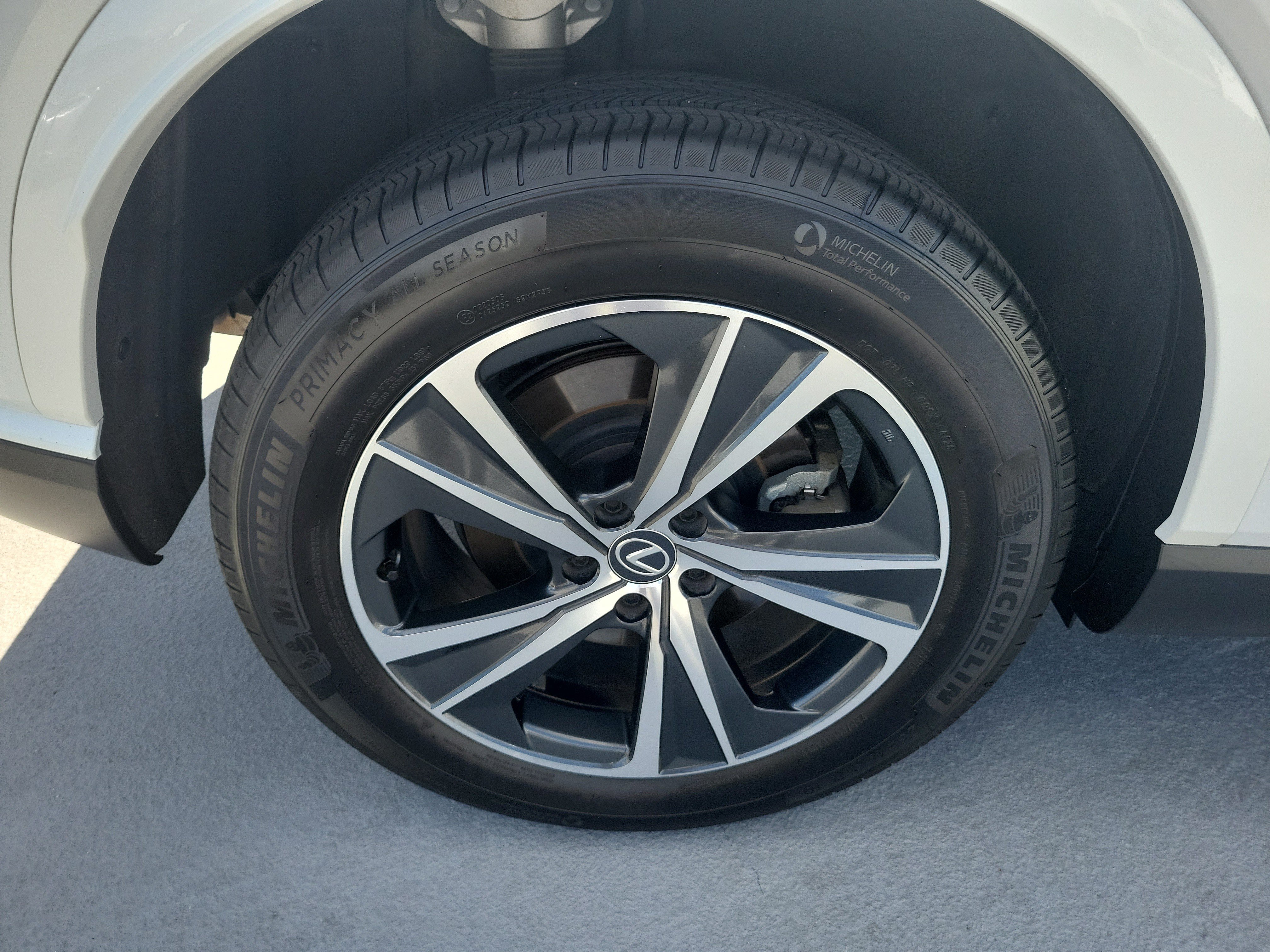 Certified 2024 Lexus RX 350 FWD w/ Technology Package image 7