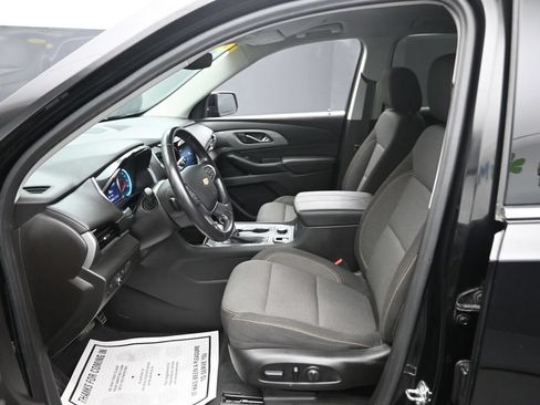 Used 2021 Chevrolet Traverse LT FWD image 16