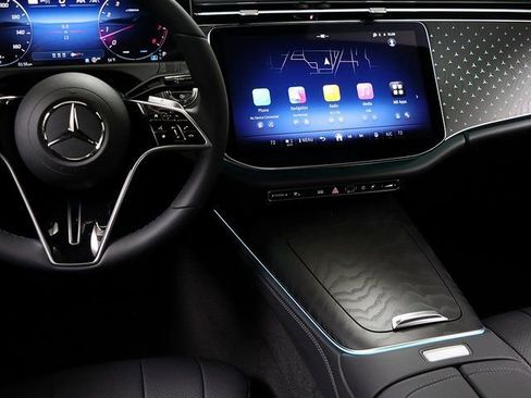 New 2026 Mercedes-Benz E 350 4MATIC Sedan image 15