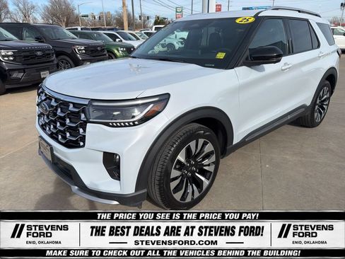Used 2025 Ford Explorer Platinum w/ LUX Leather Package AWD/4WD image 9