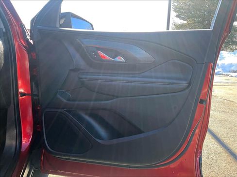 Used 2023 GMC Terrain SLE w/ Driver Convenience Package image 12