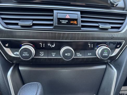 Used 2019 Honda Accord EX image 19