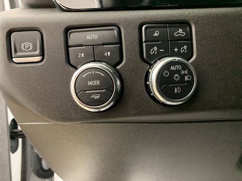 Used 2025 GMC Sierra 1500 SLT image 20