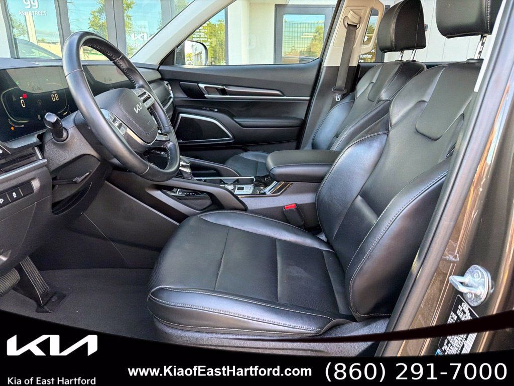 Certified 2024 Kia Telluride S w/ S Sunroof Package AWD/4WD image 31