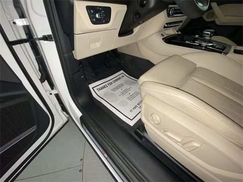 Used 2024 Audi Q5 2.0T Premium Plus image 12