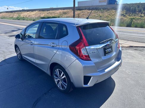Used 2017 Honda Fit EX image 4