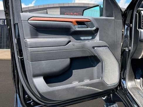 Used 2023 GMC Sierra 1500 Denali w/ Denali Reserve Package AWD/4WD image 18
