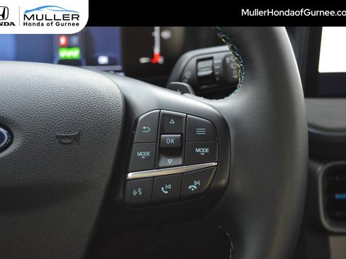 Used 2025 Ford Maverick Lobo image 18