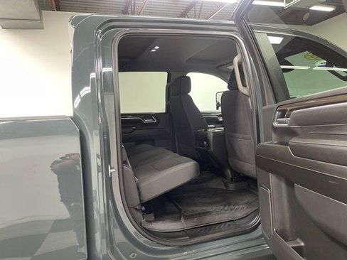 Used 2025 Chevrolet Silverado 3500 LT w/ Safety Package AWD/4WD image 14