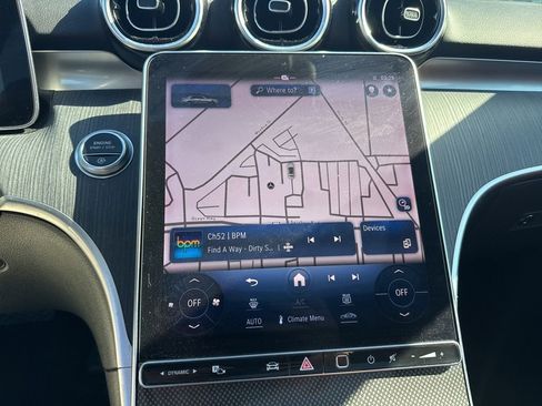 Used 2023 Mercedes-Benz C 300 4MATIC Sedan image 11