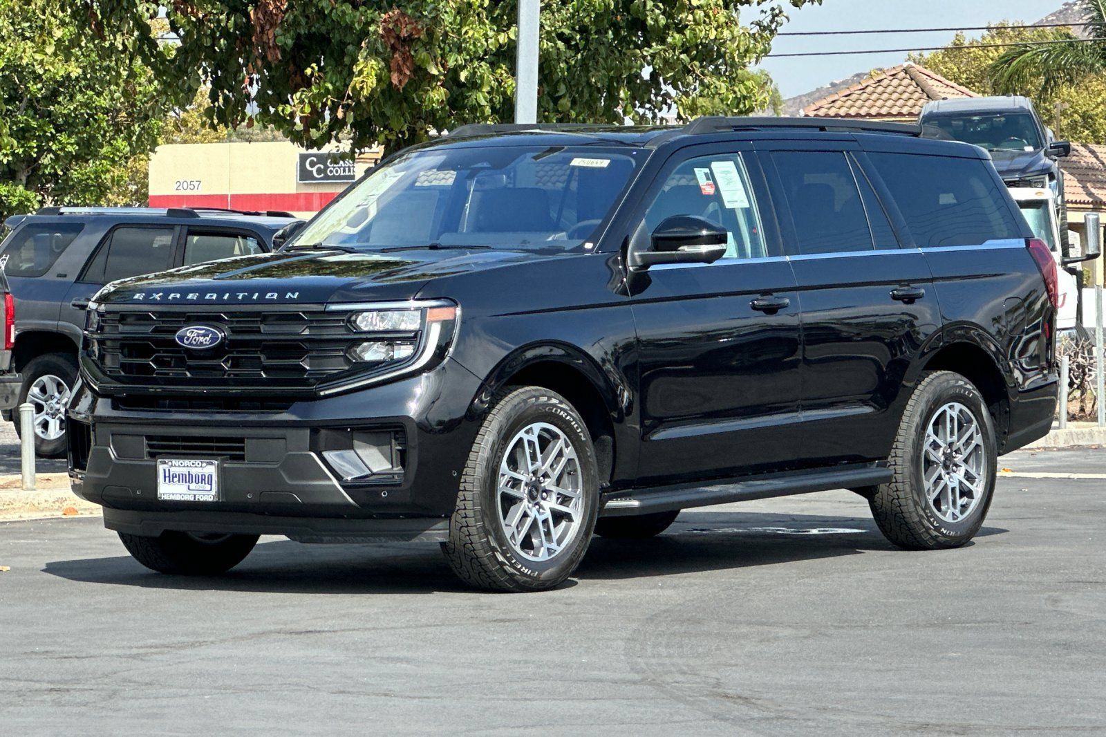 New 2025 Ford Expedition Active AWD/4WD image 8