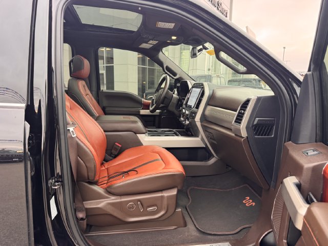Used 2022 Ford F250 King Ranch w/ King Ranch Ultimate Package AWD/4WD image 25