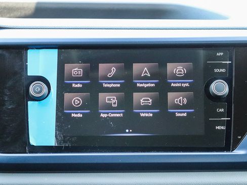 Used 2023 Volkswagen Taos SE FWD image 16