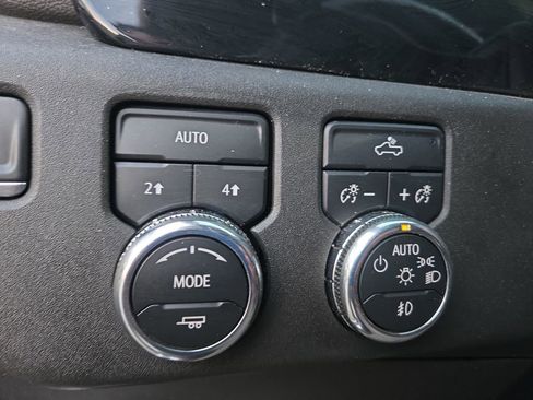 Used 2023 GMC Sierra 1500 Elevation image 24