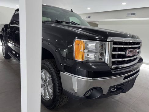 Used 2012 GMC Sierra 1500 SLT w/ Suspension Package, Off-Road AWD/4WD image 8