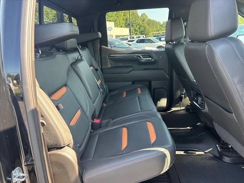 Used 2022 GMC Sierra 1500 AT4 w/ AT4 Premium Package AWD/4WD image 15