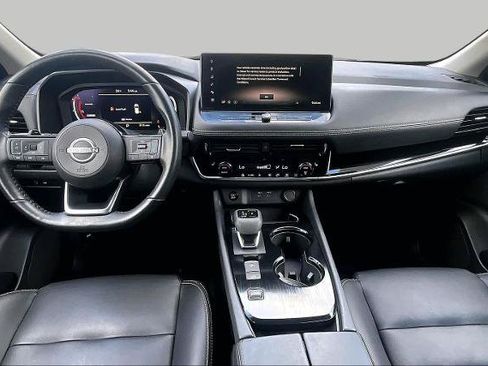 Certified 2024 Nissan Rogue SL FWD image 15