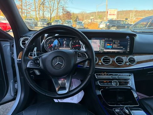 Used 2017 Mercedes-Benz E 300 4MATIC image 24
