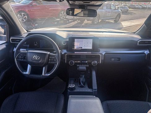 New 2026 Toyota 4Runner SR5 AWD/4WD image 16
