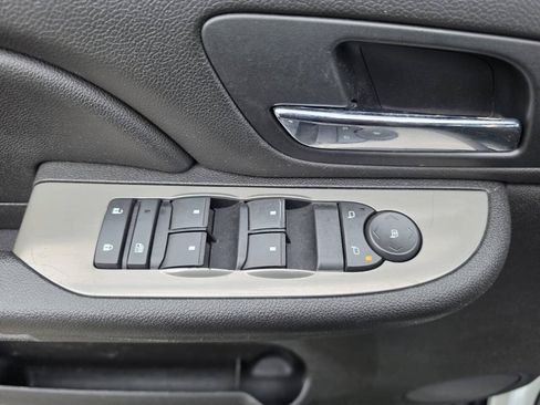 Used 2009 Chevrolet Tahoe LS w/ Skid Plate Package AWD/4WD image 48