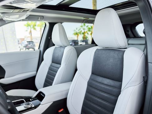 New 2026 Mitsubishi Outlander SE image 30