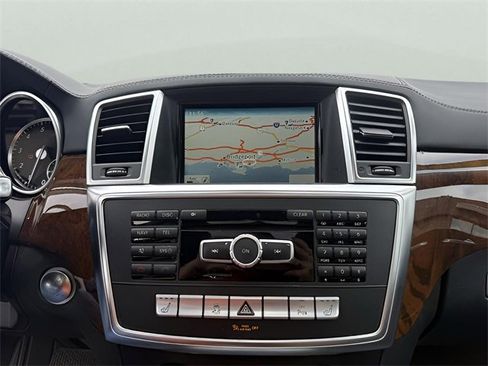 Used 2014 Mercedes-Benz GL 450 4MATIC image 13